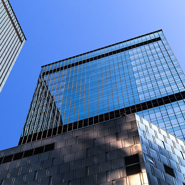 摄图网_500533158_城市写字楼大厦仰视角（非企业商用）